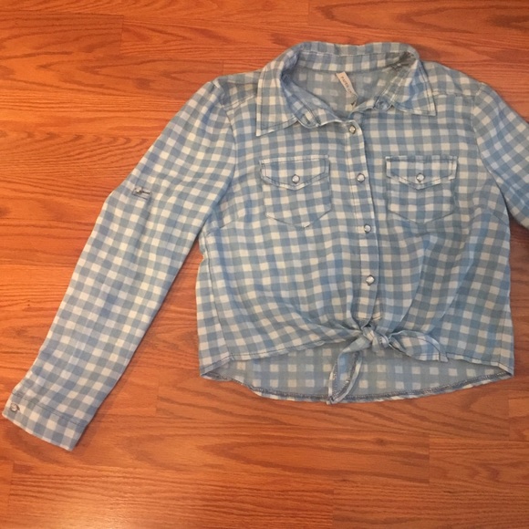Button Down Tie Knotted Checked Long Sleeve Top - Picture 3 of 10